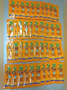 40 Banana Boat Ultra Sport SPF 30 Single-Use Sunscreen Packets - Orange